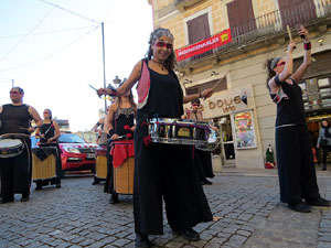 Nadal 2019. La percussió de Bloc Quilombo per la Marató de TV3