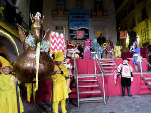 La Cavalcada de Reis 2020. Arribada del seguici a la pla&ccedil;a del Vi