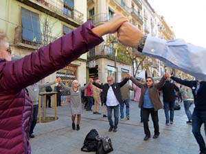 Nadal 2019 a Girona. Audició de sardanes a la Rambla de la Llibertat amb la cobla Selvatana