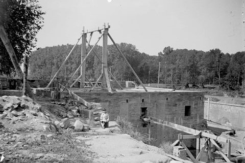 Obres de construcció de la Central Elèctrica de Pedret. 1930