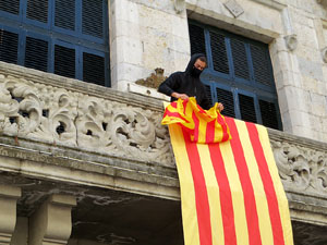 Diada Nacional 2020. Concentració a la plaça del Vi, lectura del manifest i cant de Els Segadors
