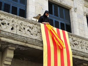 Diada Nacional 2020. Concentració a la plaça del Vi, lectura del manifest i cant de Els Segadors