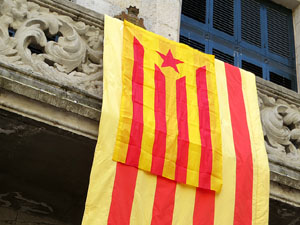 Diada Nacional 2020. Concentració a la plaça del Vi, lectura del manifest i cant de Els Segadors