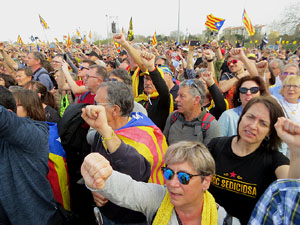 Acte del Consell per la Rep&uacute;blica Catalana a Perpiny&agrave; amb el President Carles Puigdemont i els consellers Clara Ponsat&iacute; i Toni Com&iacute;n