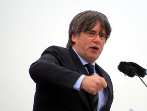 Acte del Consell per la Rep&uacute;blica Catalana a Perpiny&agrave; amb el President Carles Puigdemont i els consellers Clara Ponsat&iacute; i Toni Com&iacute;n