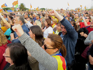 Acte del Consell per la Rep&uacute;blica Catalana a Perpiny&agrave; amb el President Carles Puigdemont i els consellers Clara Ponsat&iacute; i Toni Com&iacute;n