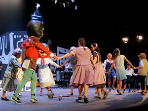 Representaci&oacute; de 'La mosca d'en Quim' per la Fal&middot;lera Gironina