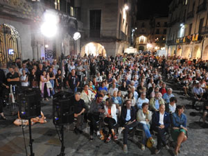 Última concentració dels dilluns a la plaça del Vi