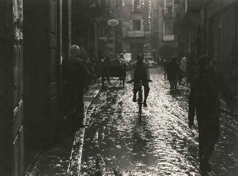 El carrer de la Cort Reial durant les inundacions del 12 d'octubre de 1962