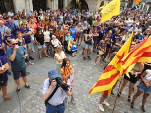 Diada Nacional 2023. Concentració a la plaça del Vi