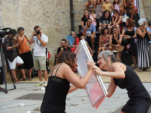 Festival Fitag 2023. Espectacle inaugural: Descria-les, de Tr&agrave;fec Teatre