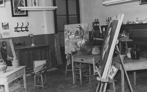 Aula de l'escola municipal de Belles Arts, al carrer del Nord. 1963