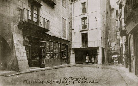 La plaça de les Castanyes. 1920