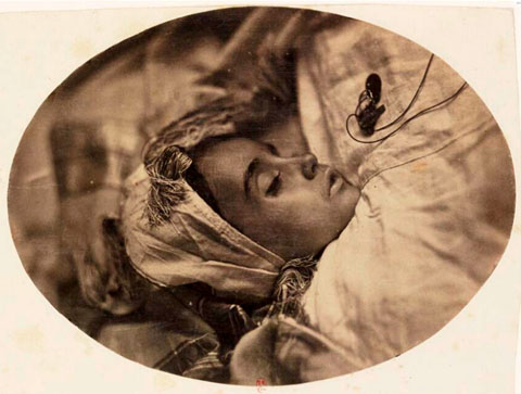 Fotografia post mortem d'una nena. 1856-1857