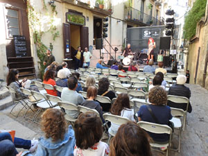 Festival Strenes 2023. Concert de Le Nais a la pujada de Sant Domènec