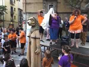 Bateig i estrena del gegantó La Lleona