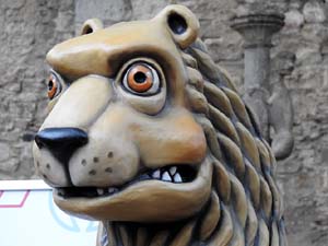 Bateig i estrena del gegantó La Lleona