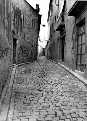 El carrer del Portal Nou. 1975