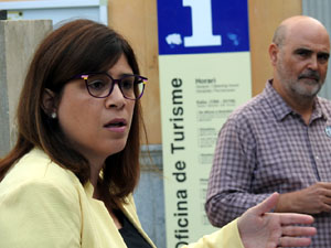 Diada Nacional 2024. Homenatge floral a Carles Rahola a la Rambla de la Llibertat