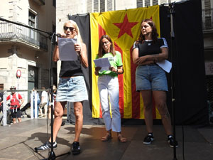 Diada Nacional 2024. Concentració a la plaça del Vi, lectura del manifest i cant de Els Segadors