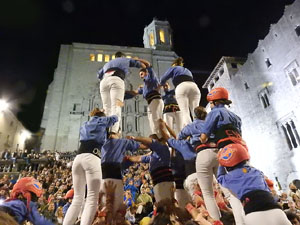 Fires de Sant Narc&iacute;s 2023. Pilar a les escales de la Catedral
