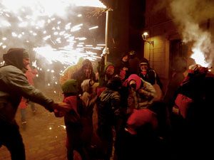 Fires de Sant Narc&iacute;s 2023. Correfoc amb els Trons de l'Onyar