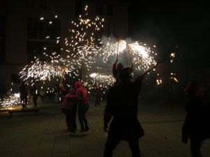 Fires de Sant Narc&iacute;s 2023. Correfoc amb els Trons de l'Onyar