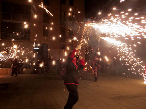 Fires de Sant Narc&iacute;s 2023. Correfoc amb els Trons de l'Onyar