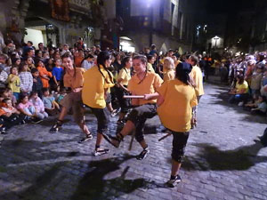 Ballades a la pla&ccedil;a del Vi