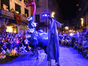 Ballades a la pla&ccedil;a del Vi