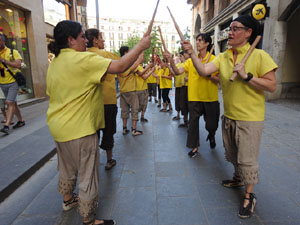 Cercavila de la Flama del Canig&oacute; 2024 fins la pla&ccedil;a del Vi