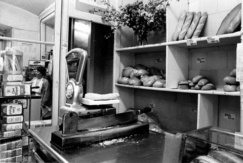 Interior d'una fleca. 1982