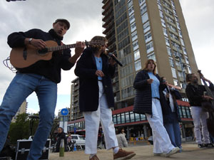 Diada de Sant Jordi. Concert de Les Anxovetes