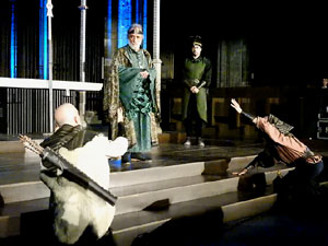 Representaci&oacute; de la Consueta de Sant Jordi cavaller a la nau g&ograve;tica de la Catedral