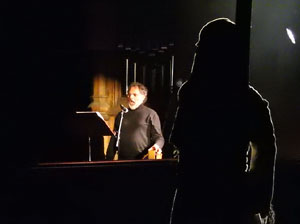 Representaci&oacute; de la Consueta de Sant Jordi cavaller a la nau g&ograve;tica de la Catedral