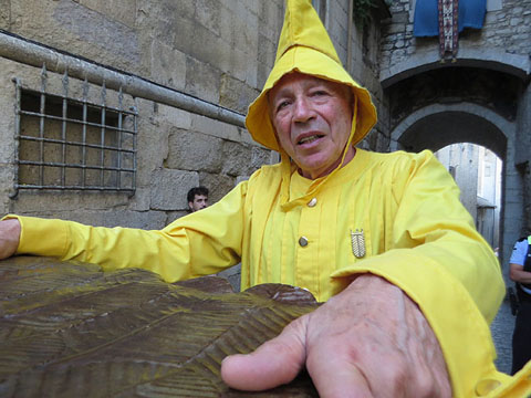 Ramon Boix, portador d'Honor de l'Àliga de la ciutat a la processó de Corpus. 2022