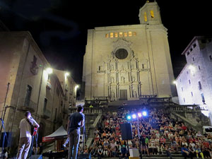 Diada Nacional 2025. XVII Marxa de Torxes de Girona pels carrers del Barri Vell de Girona