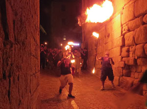 Diada Nacional 2025. XVII Marxa de Torxes de Girona pels carrers del Barri Vell de Girona