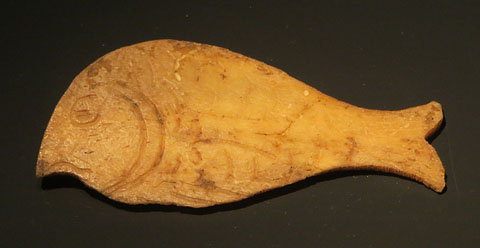 Peix (símbol cristià). Os. Època romana, segles IV-V dC. Ciutadella, Roses