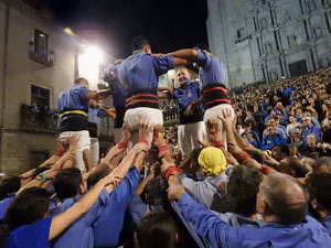 Fires de Sant Narc&iacute;s 2024. Pilar a les escales de la Catedral