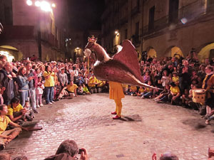 Fires de Sant Narcís 2024. Ball de l'Àliga, capgrossos i gegants