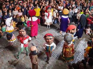 Fires de Sant Narcís 2024. Ball de l'Àliga, capgrossos i gegants