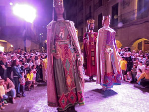 Fires de Sant Narcís 2024. Ball de l'Àliga, capgrossos i gegants
