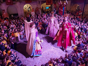 Fires de Sant Narcís 2024. Ball de l'Àliga, capgrossos i gegants