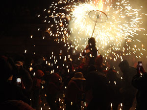 Fires de Sant Narc&iacute;s 2024. Correfoc amb els Trons de l'Onyar