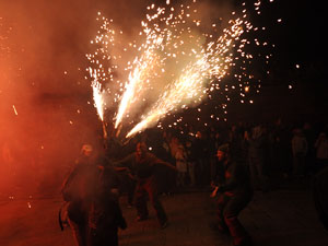 Fires de Sant Narc&iacute;s 2024. Correfoc amb els Trons de l'Onyar
