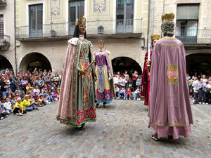 Toc de Rams. Cerimònia del canvi de rams de les gegantes
