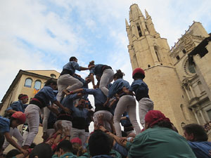 Fires 2025. Els Castells de Vig&iacute;lia amb els Marrecs de Salt i la Colla Castellera Esperxats de l'Estany