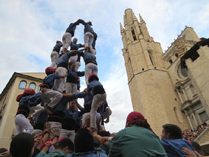 Fires 2025. Els Castells de Vig&iacute;lia amb els Marrecs de Salt i la Colla Castellera Esperxats de l'Estany