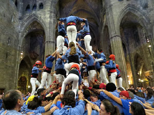 Fires de Sant Narc&iacute;s 2025. Pilar a les escales de la Catedral